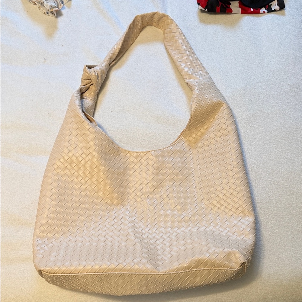 Elegant Cream Woven Women's Bag